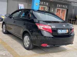 Toyota Yaris 2017 Noir