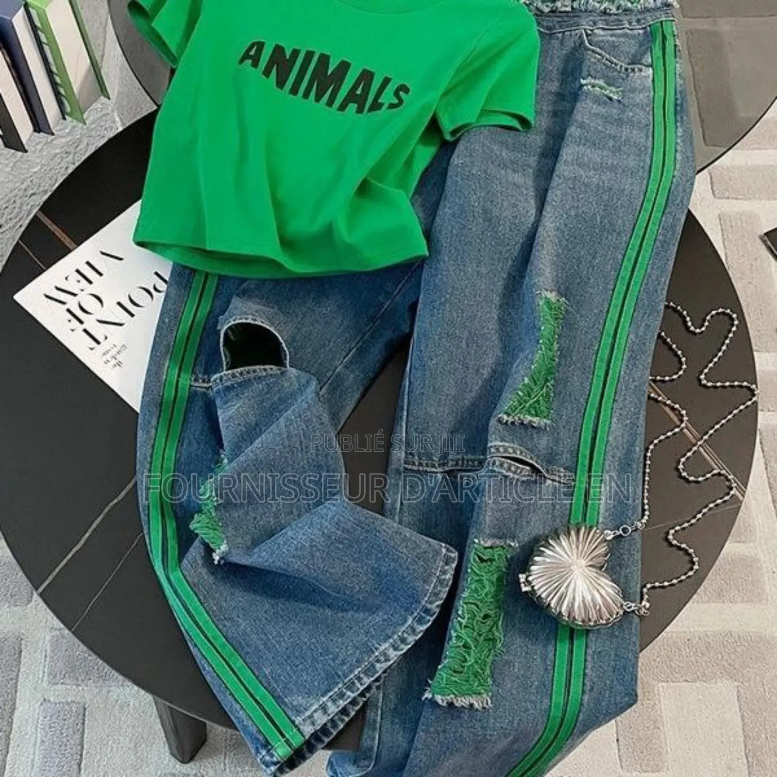 Un Ensemble Deux Pièces Élégant