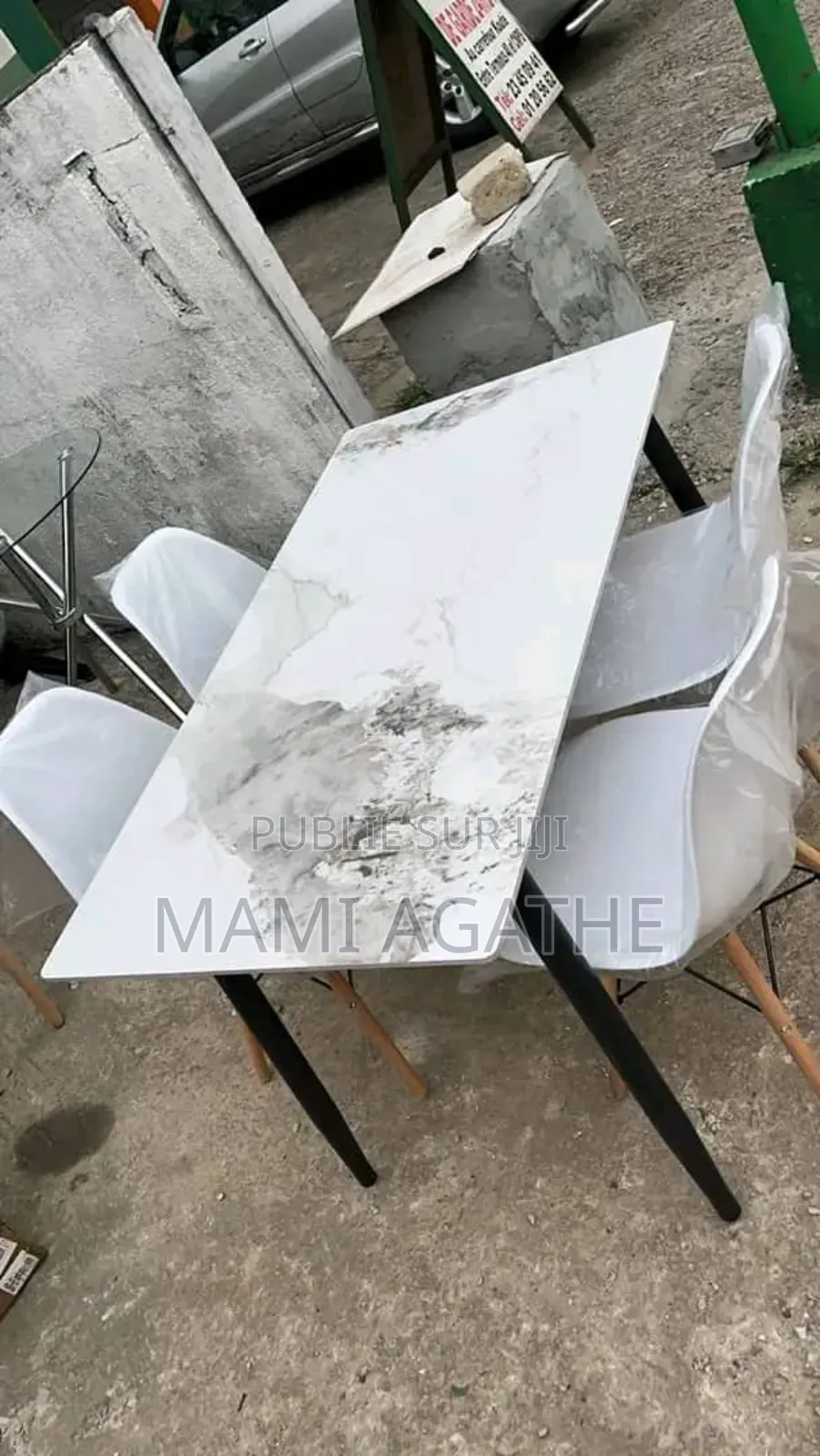 Table À Manger