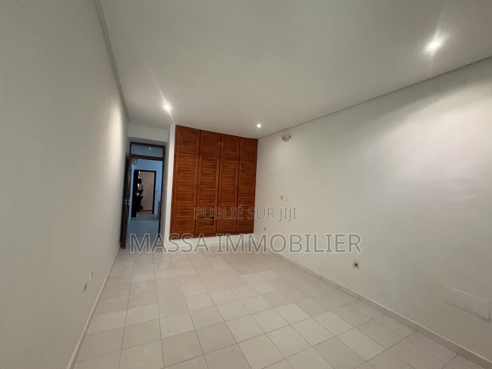 5chbre Villa dans Massa Immobilier, Marcory à Louer