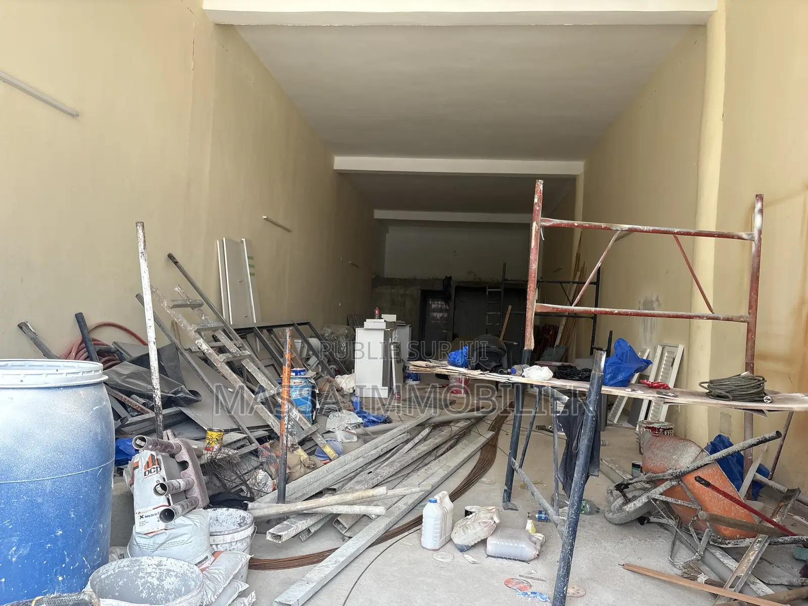 Location Bureaux Commerces 200 M2 À Marcory Zone 4