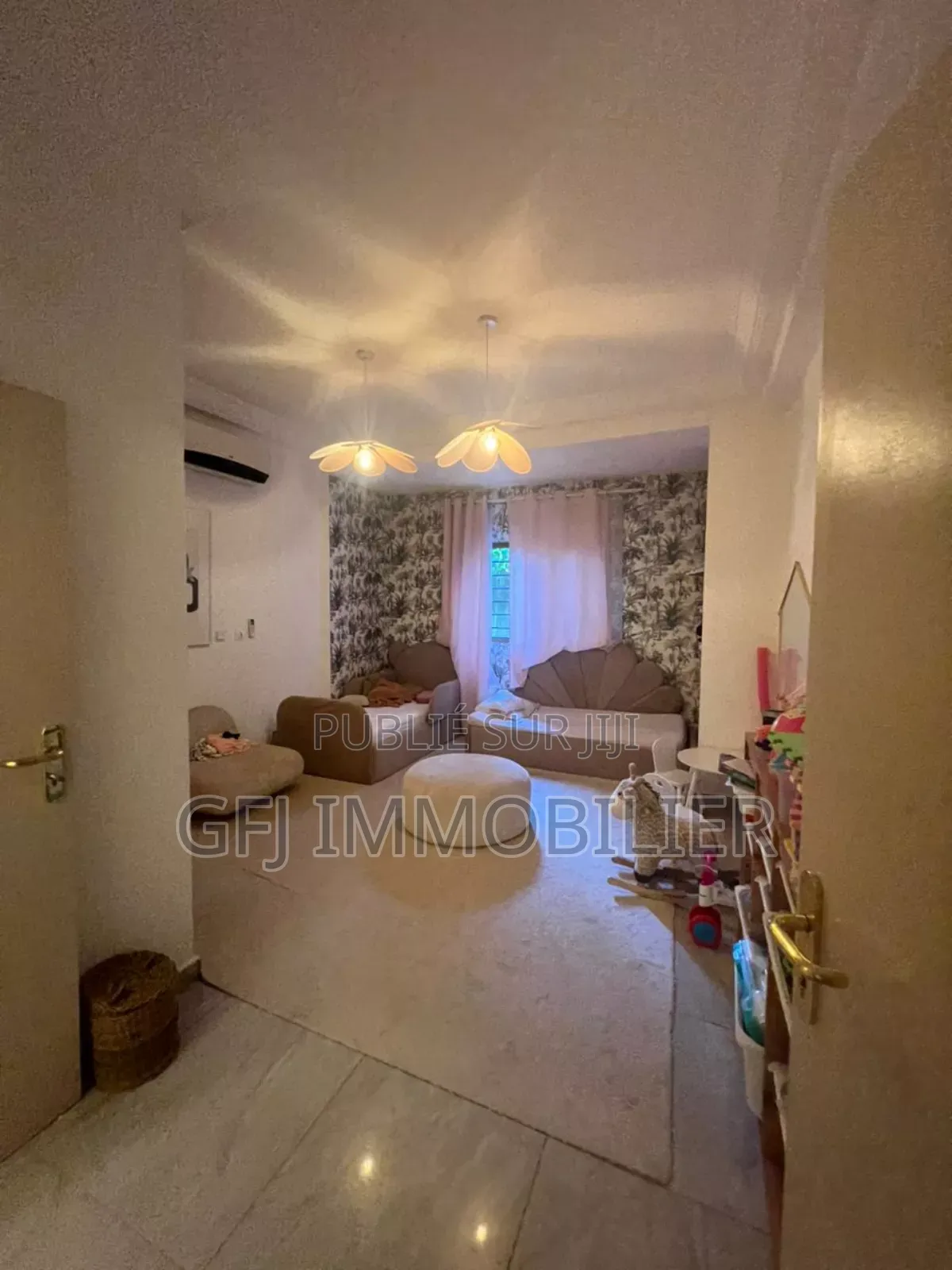 3chbre Appartement dans Francis Gweh, Cocody à Louer