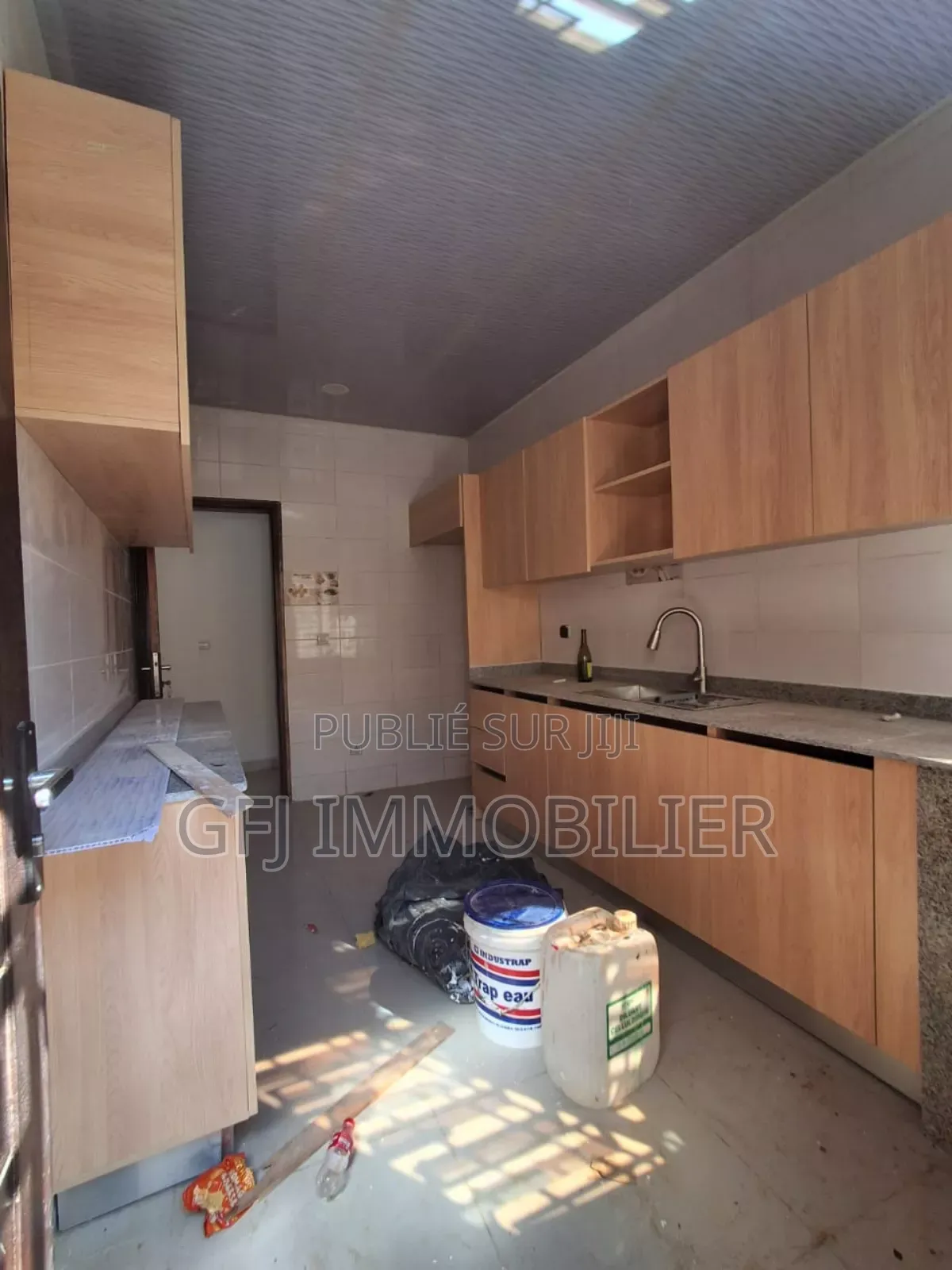3chbre Villa dans Francis Gweh, Cocody à Vendre