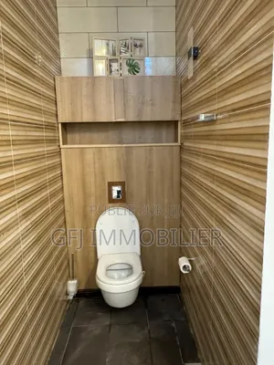 4chbre Duplex dans Francis Gweh, Cocody à Louer