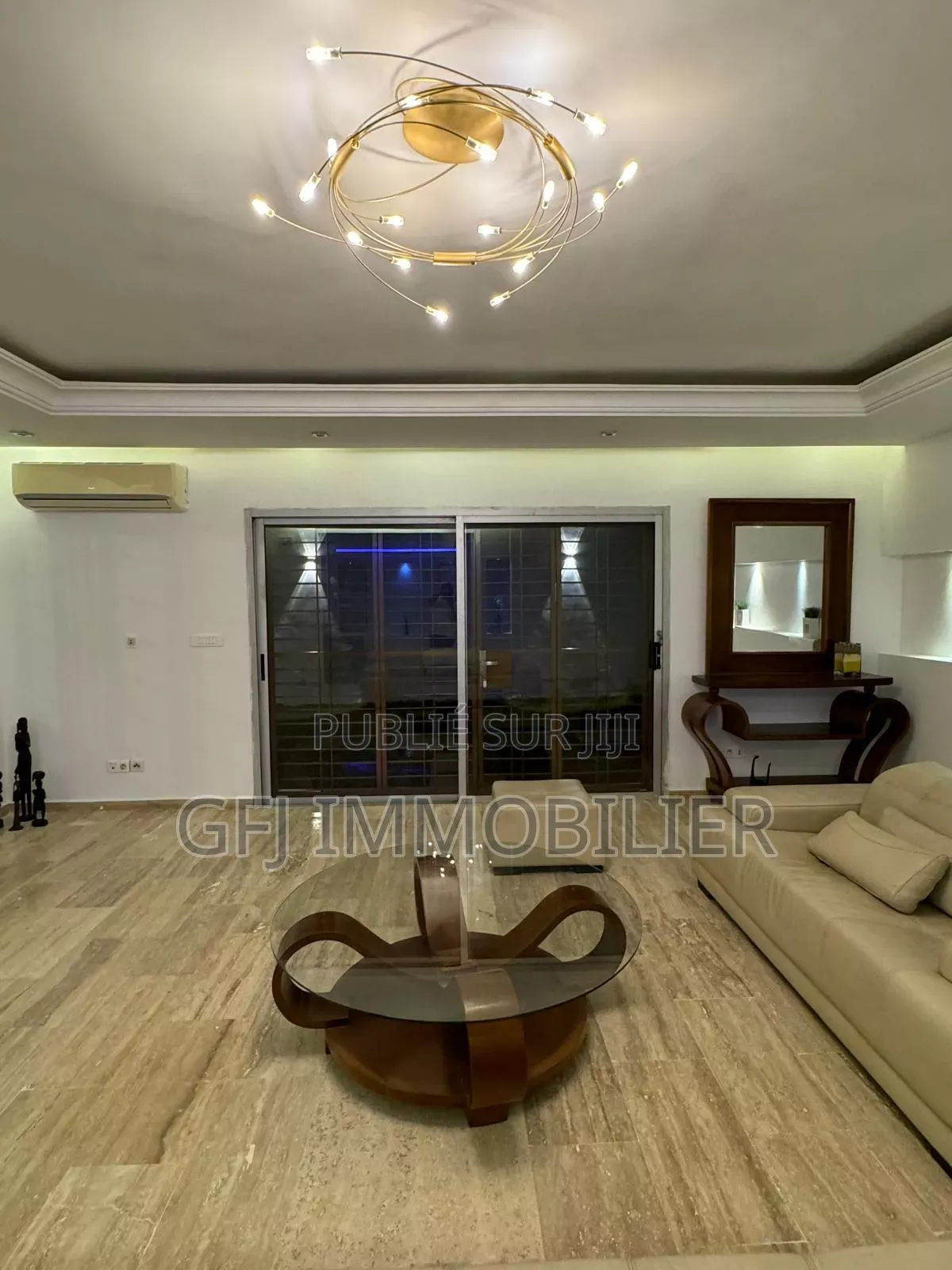 4chbre Duplex dans Francis Gweh, Cocody à Louer