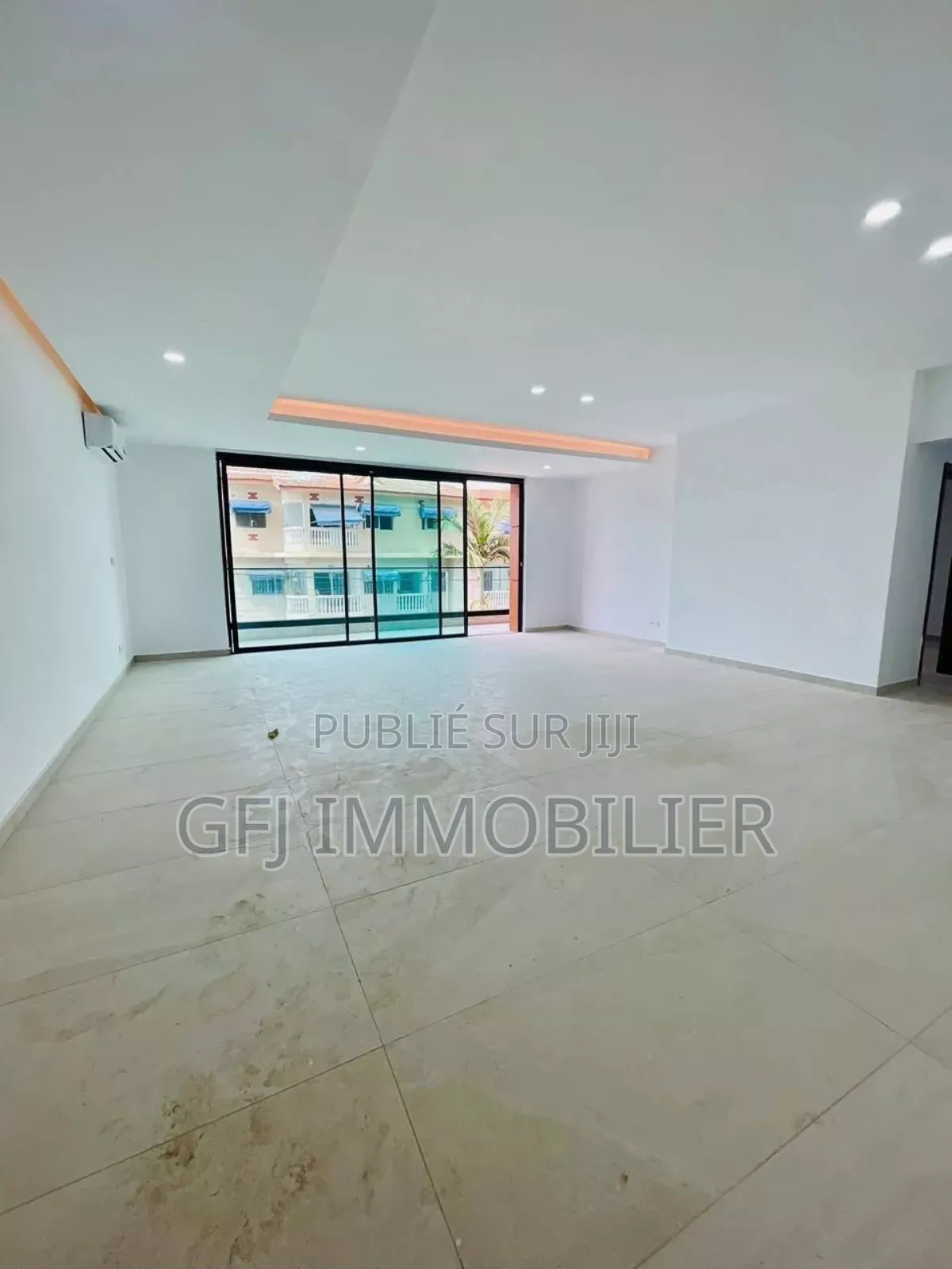2chbre Appartement dans Francis Gweh, Cocody à Louer