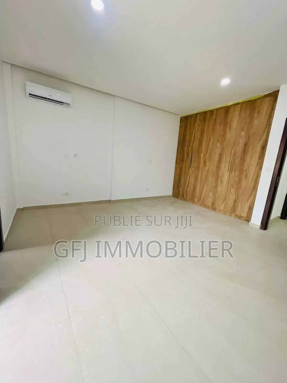 2chbre Appartement dans Francis Gweh, Cocody à Louer