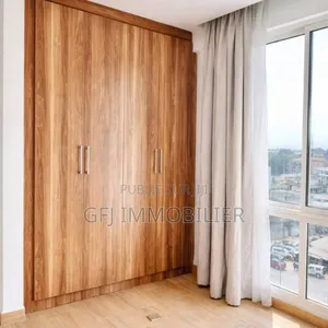 3chbre Appartement dans Francis Gweh, Cocody à Louer
