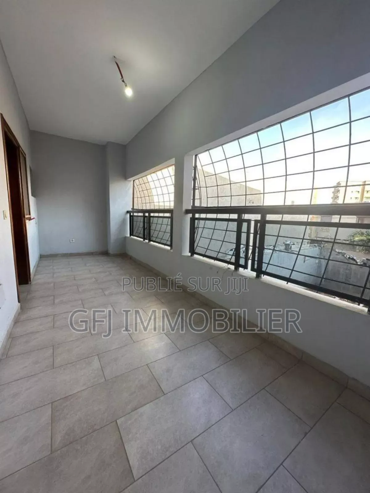5chbre Maison dans Francis Gweh, Cocody à Louer