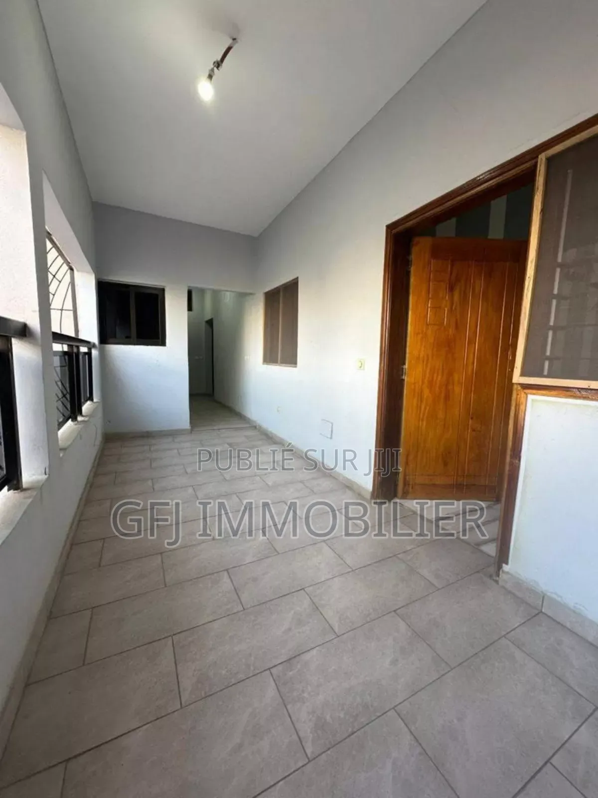 5chbre Maison dans Francis Gweh, Cocody à Louer
