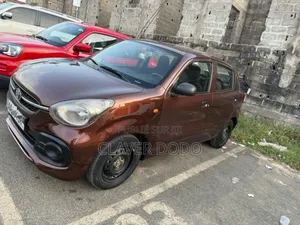Toyota Vitz 2020 Marron
