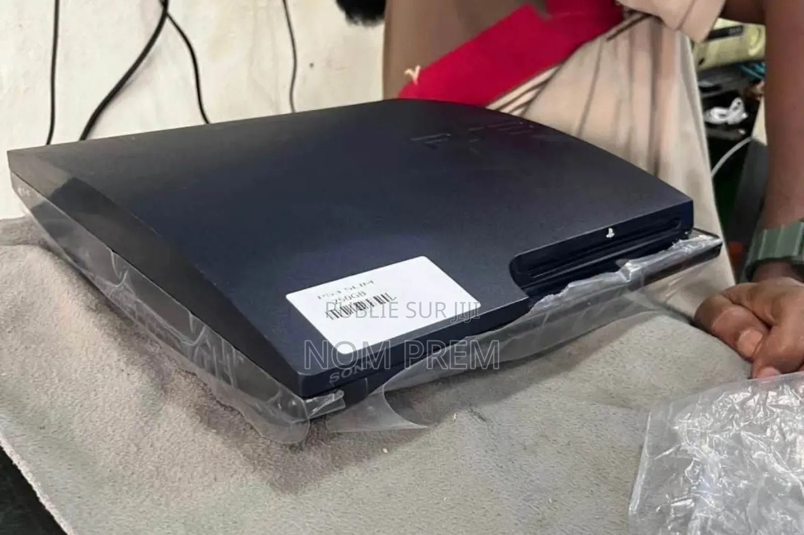 Ps3 Craquée 26 Jeux Vidéo Et Deux Manettes d'Origine Toute Neuve