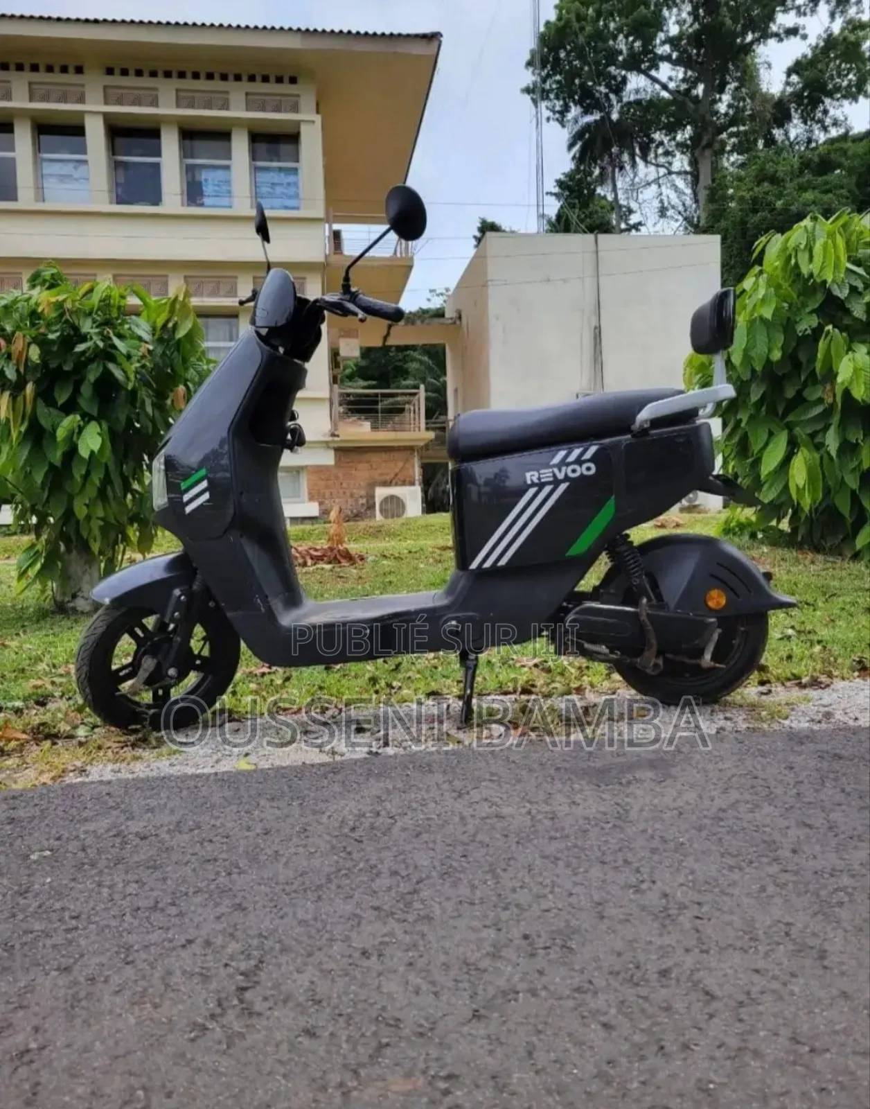 Nouveau Revoo C32 2023 Noir