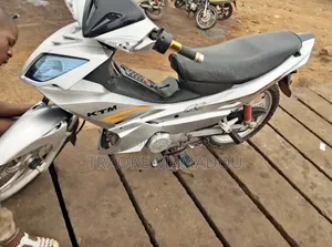 KTM Duke 125 2023 Blanc