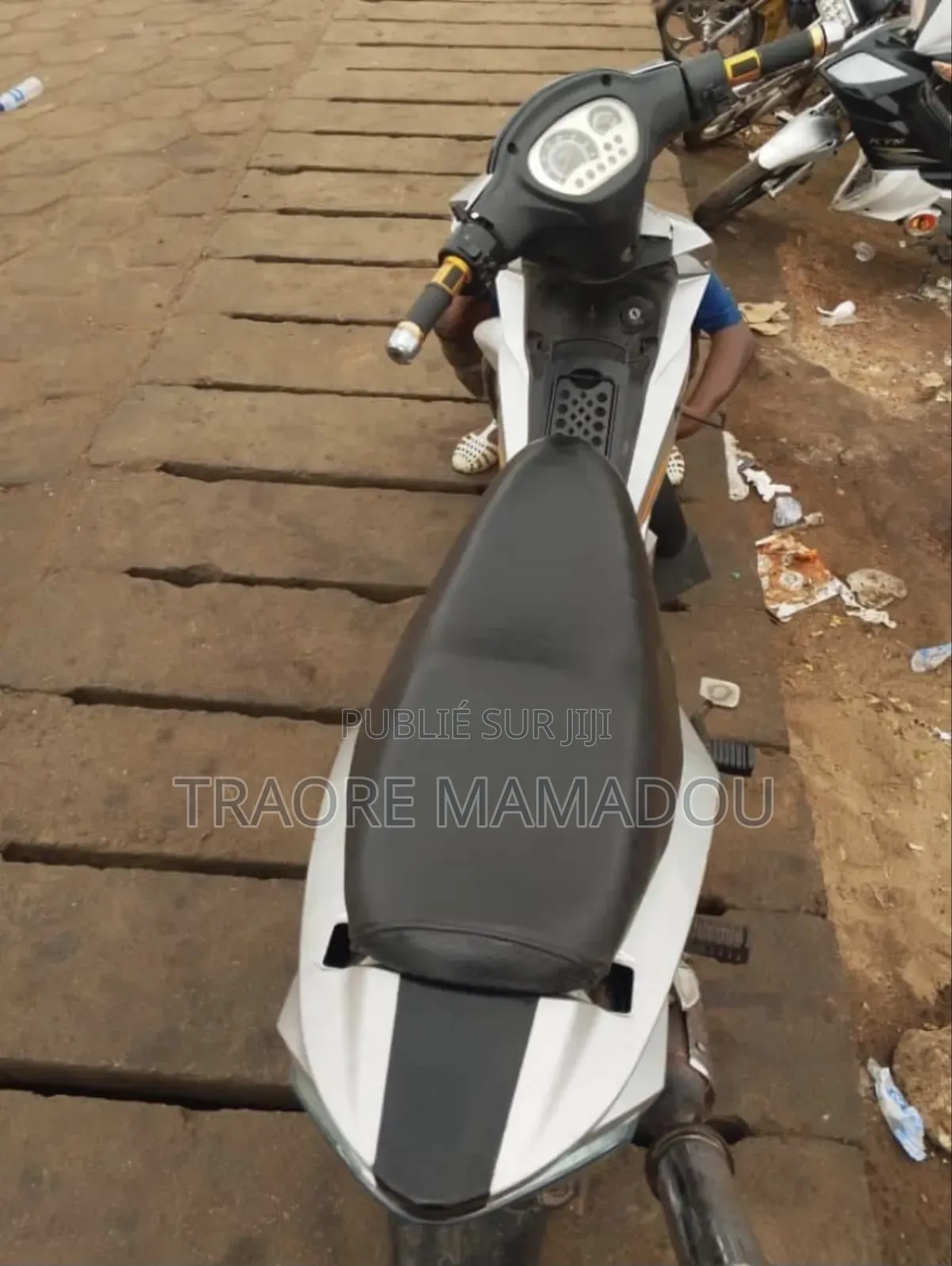 KTM Duke 125 2023 Blanc