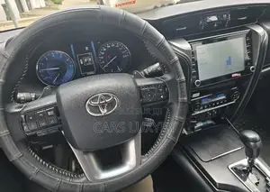 Toyota Fortuner 2025 Noir