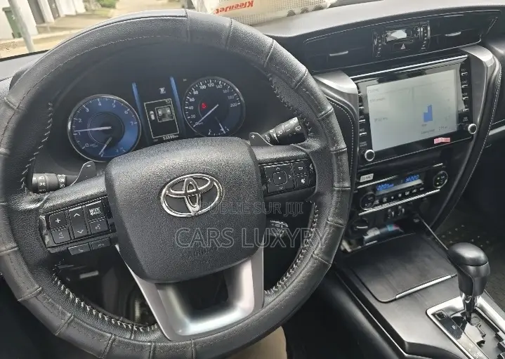 Toyota Fortuner 2025 Noir