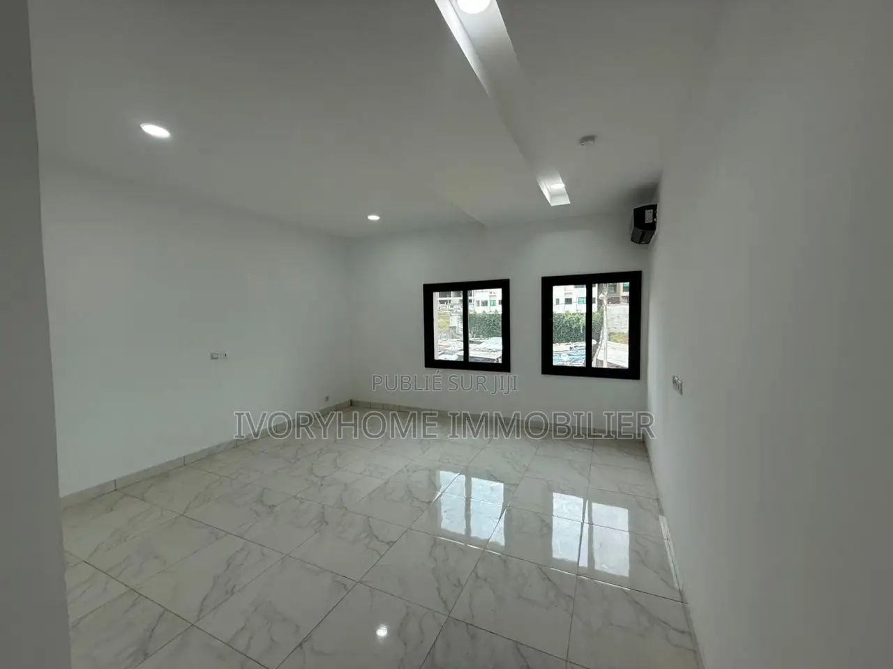 3chbre Appartement dans Cocody à Louer