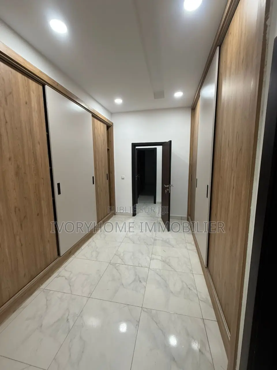 3chbre Appartement dans Cocody à Louer