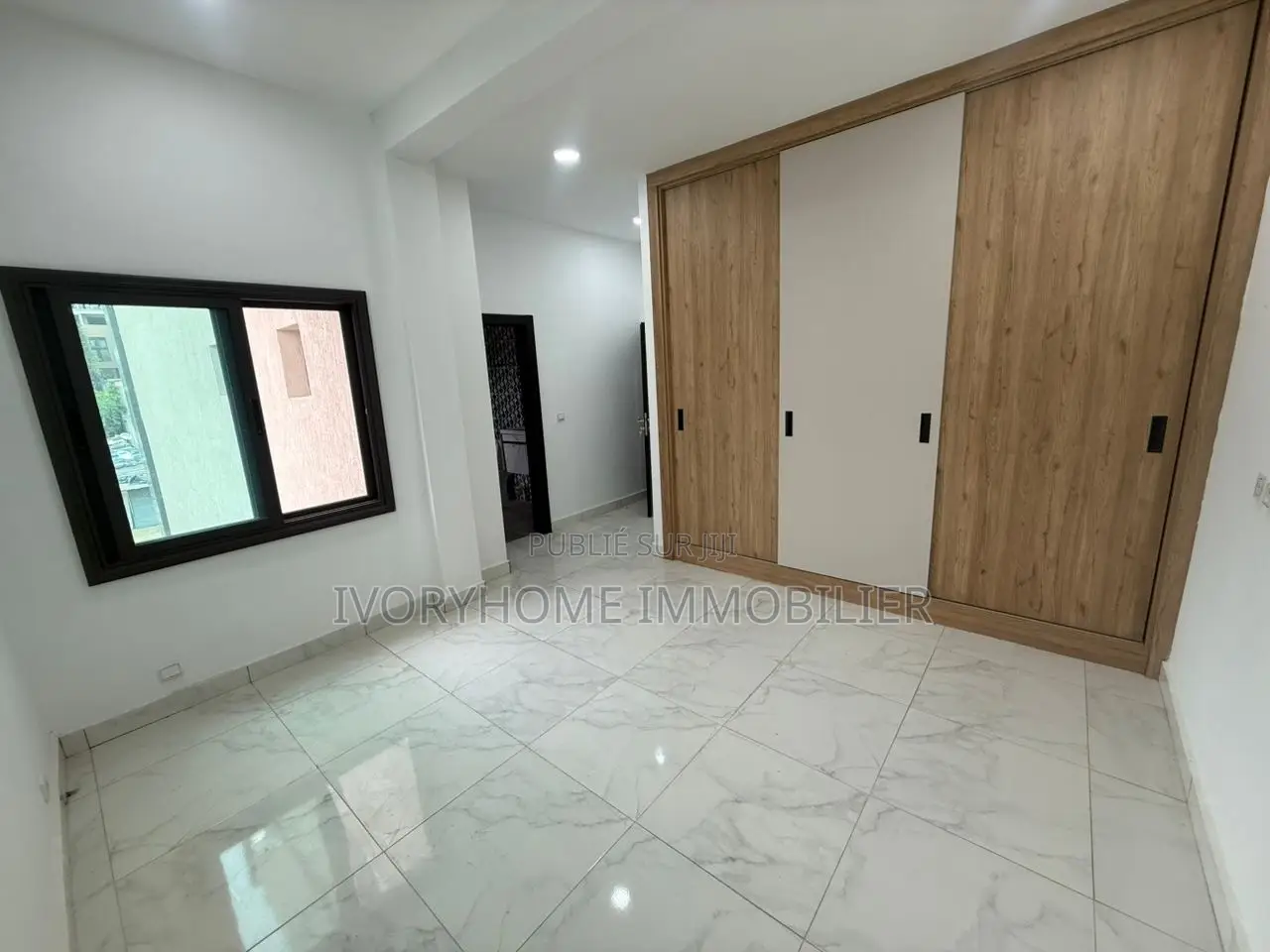 3chbre Appartement dans Cocody à Louer