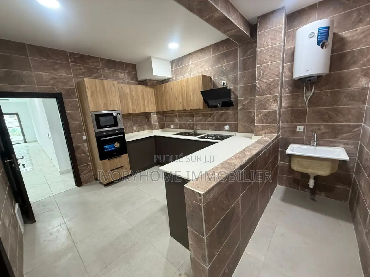 3chbre Appartement dans Cocody à Louer