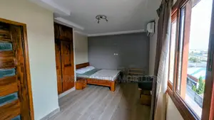 3chbre Appartement dans Cocody à Louer