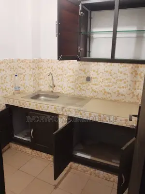 1chbre Appartement dans Cocody à Louer