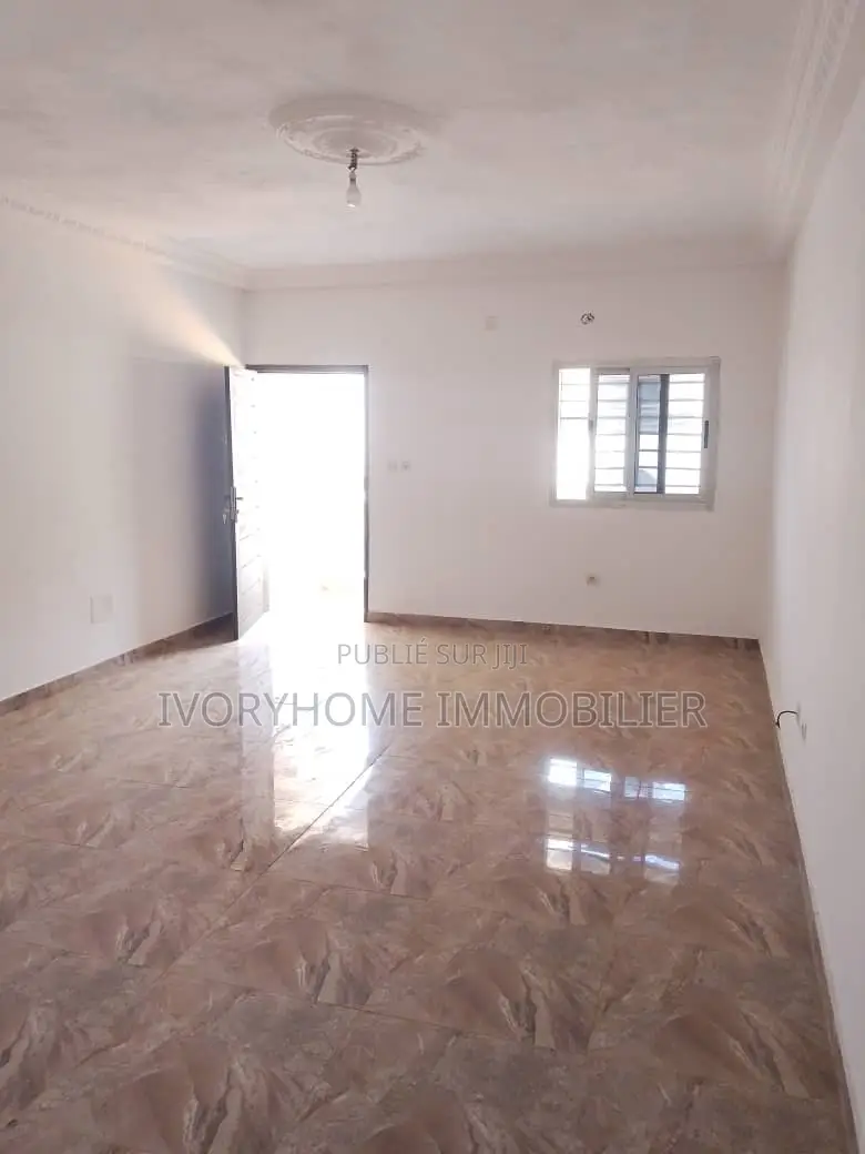2chbre Appartement dans Cocody à Louer