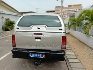 Toyota Hilux 2.5 D-4D Double Cab 4x4 SRX 2007 Marron