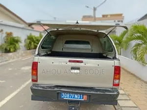 Toyota Hilux 2.5 D-4D Double Cab 4x4 SRX 2007 Marron