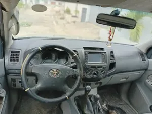 Toyota Hilux 2.5 D-4D Double Cab 4x4 SRX 2007 Marron