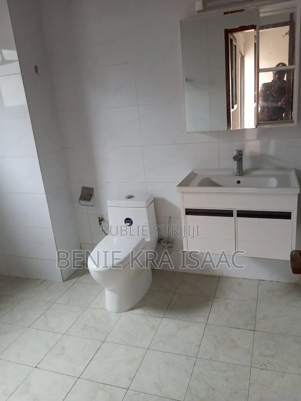 3chbre Appartement dans Cocody à Louer