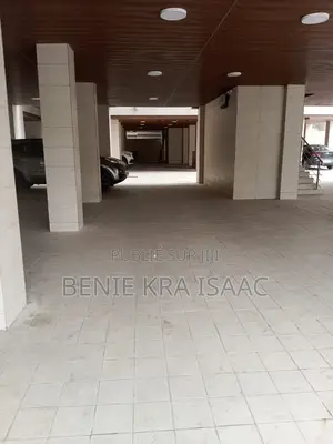 3chbre Appartement dans Cocody à Louer