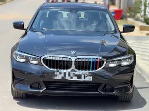 BMW 320i 2022 Noir