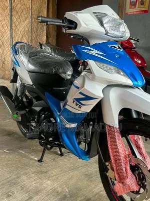 Nouveau TVS Apache RTR 160 4V Fi 2025 Bleu