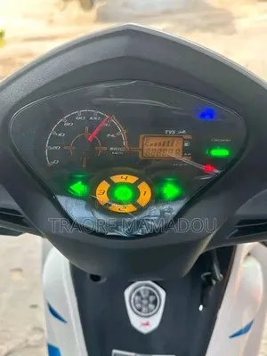 Nouveau TVS Apache RTR 160 4V Fi 2025 Bleu