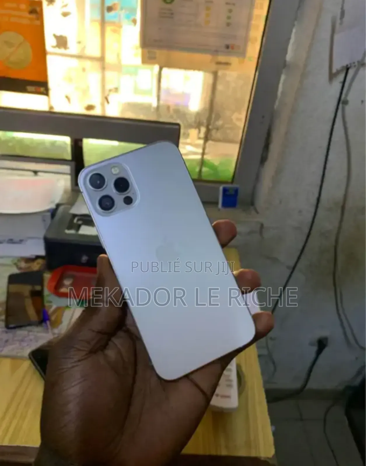 Nouveau Apple iPhone 12 Pro 128 GB Blanc
