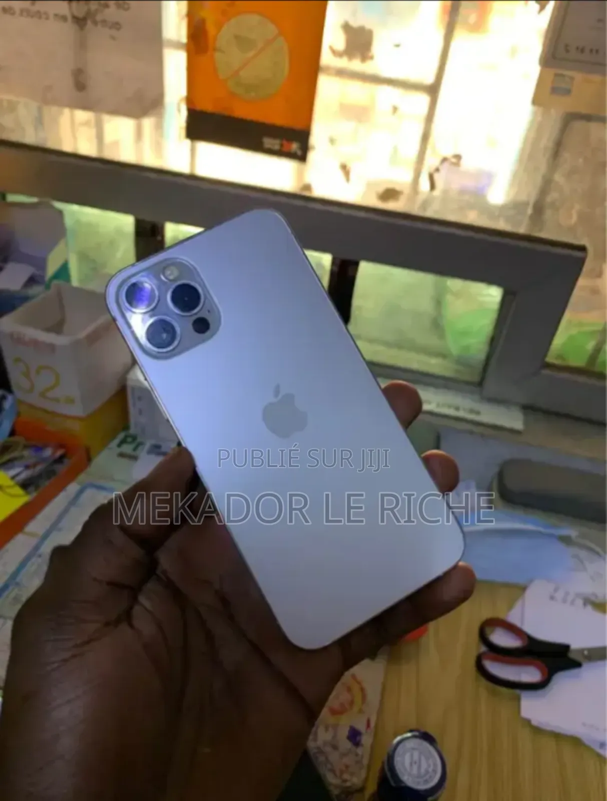 Nouveau Apple iPhone 12 Pro 128 GB Blanc