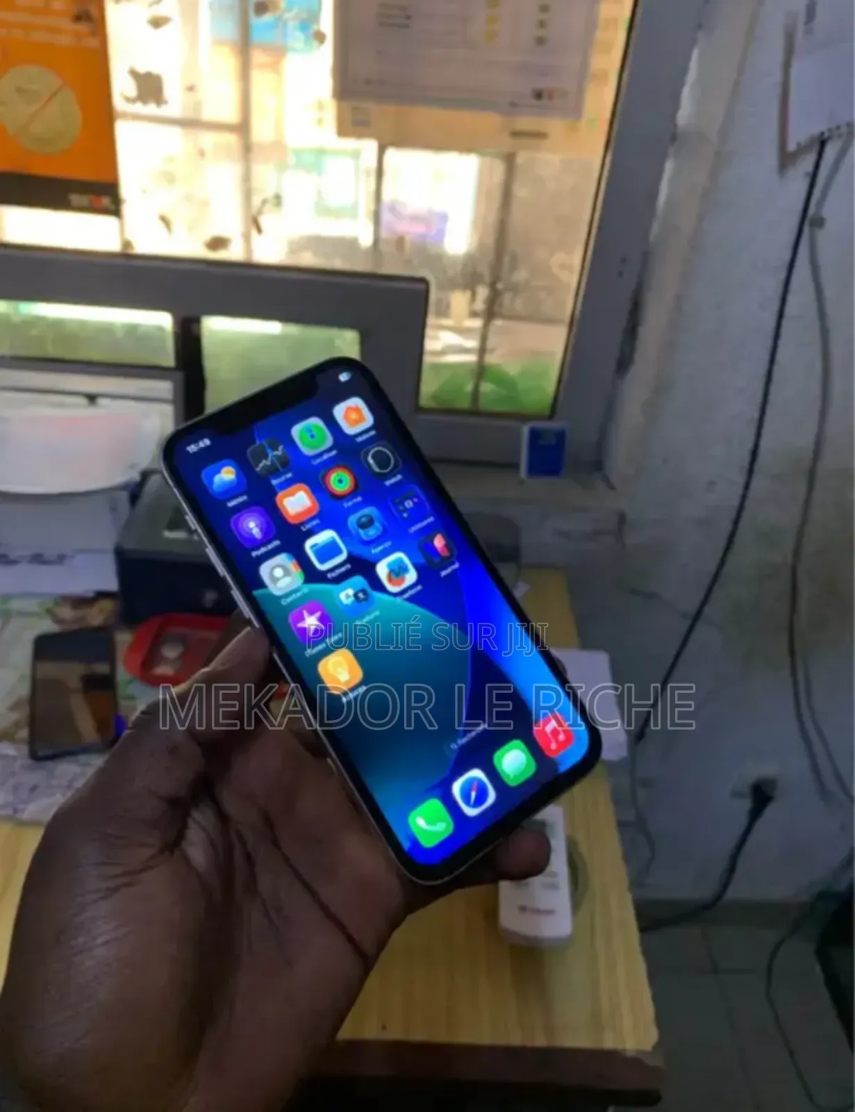 Nouveau Apple iPhone 12 Pro 128 GB Blanc