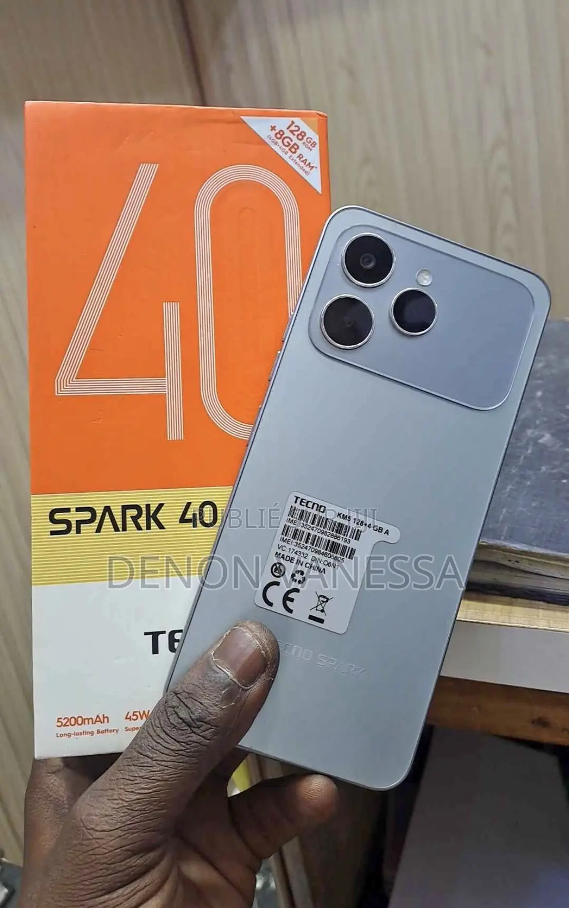 Nouveau Tecno Spark 40 128 GB Gris