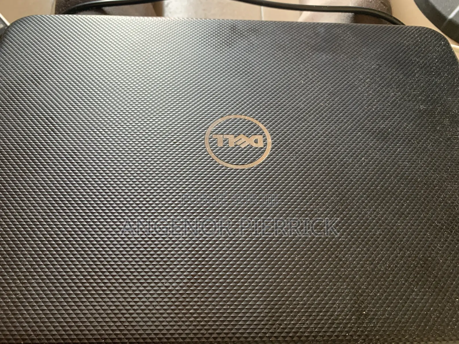 Ordinateur portable Dell Latitude 5300 4GB Intel Core i3 HDD 500GB