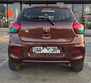 Toyota Vitz 2020 Marron
