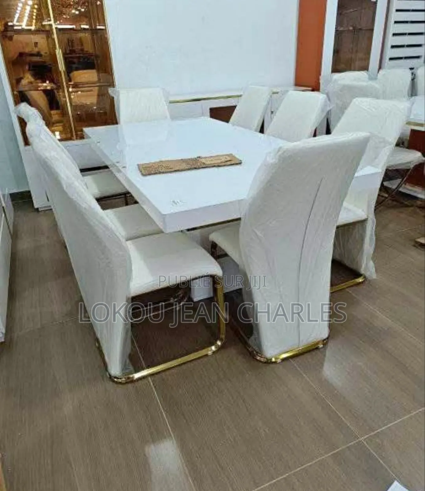 Table a Manger 8 Places en Promo Stock Limité