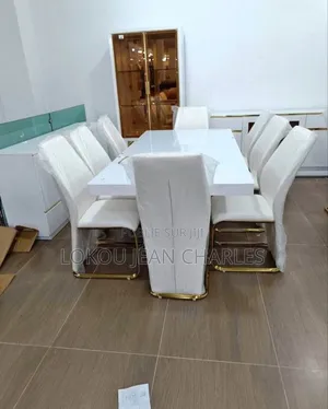 Table a Manger 8 Places en Promo Stock Limité