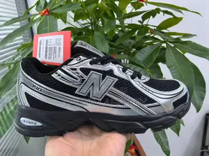 New Balance 740