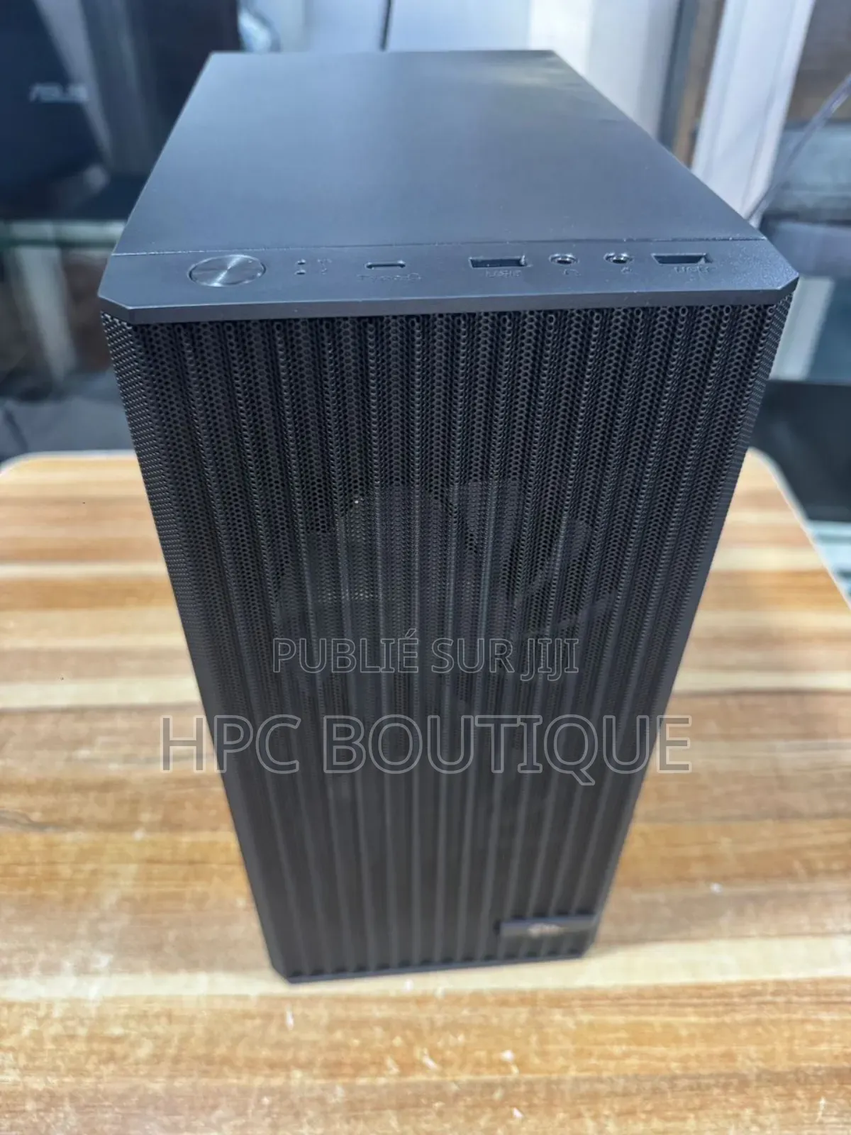 Nouveau Ordinateur de bureau MSI model 16GB AMD Ryzen 5 SSD 512GB