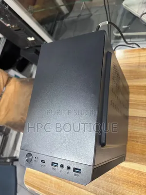 Nouveau Ordinateur de bureau MSI model 16GB AMD Ryzen 5 SSD 512GB