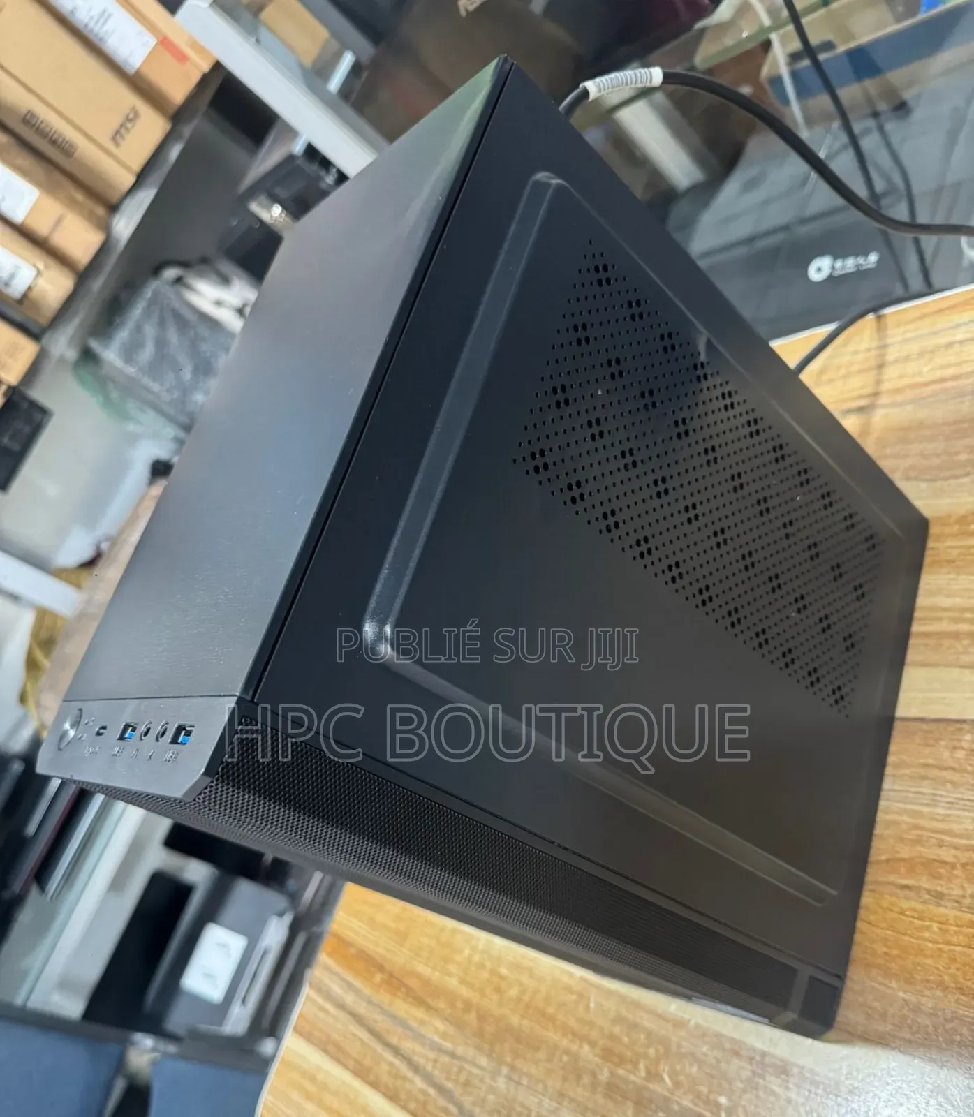 Nouveau Ordinateur de bureau MSI model 16GB AMD Ryzen 5 SSD 512GB