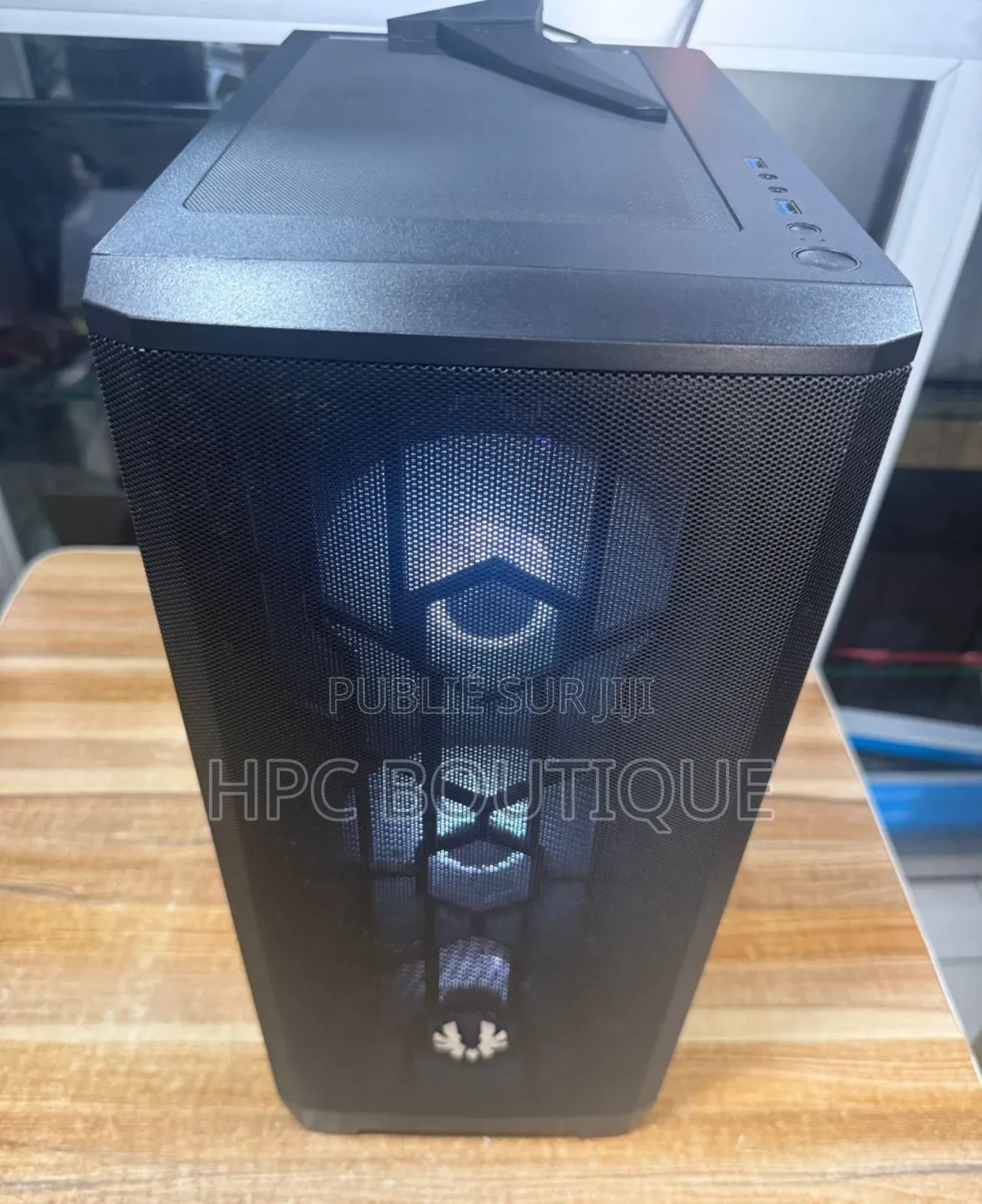 Nouveau Ordinateur de bureau MSI model 16GB AMD Ryzen 7 SSD 512GB