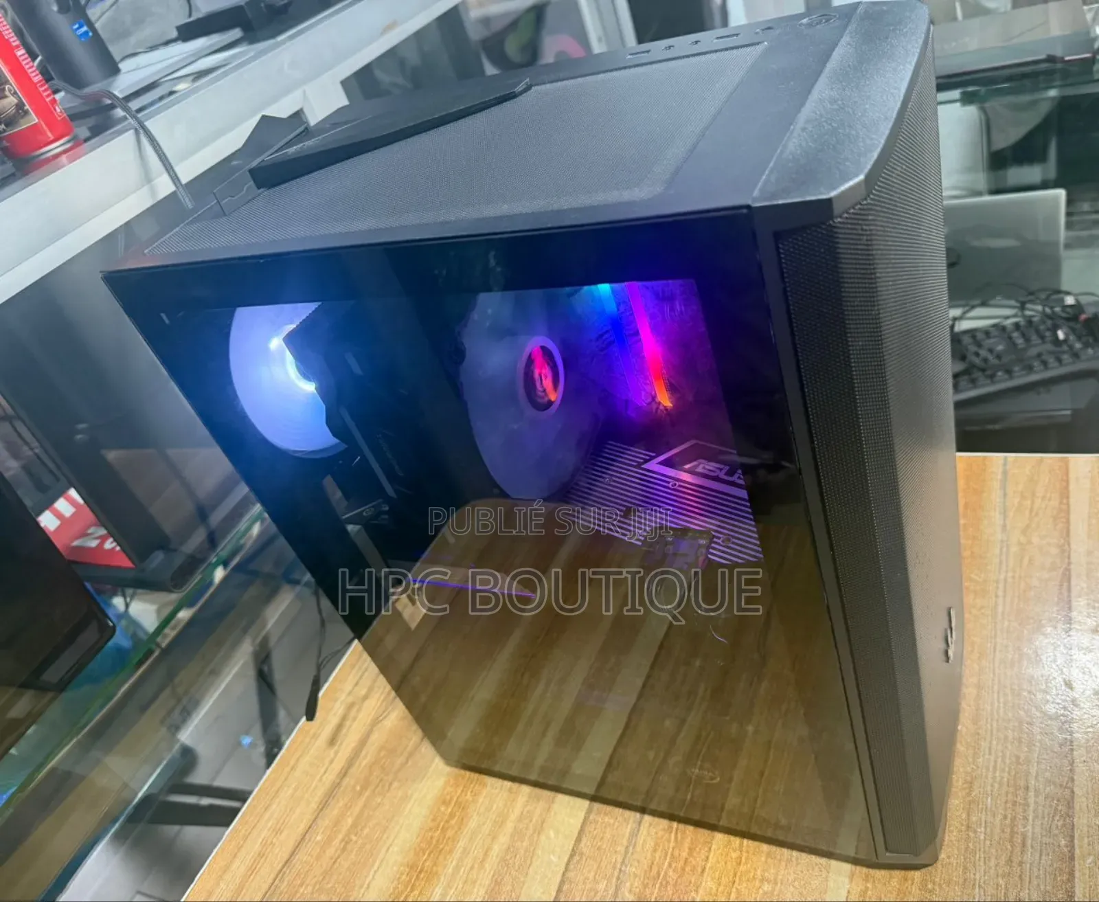 Nouveau Ordinateur de bureau MSI model 16GB AMD Ryzen 7 SSD 512GB